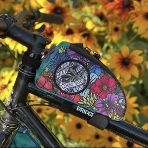ISO Steph's Pedal to the Metal Snack Pack from Oveja Negra bike bags.